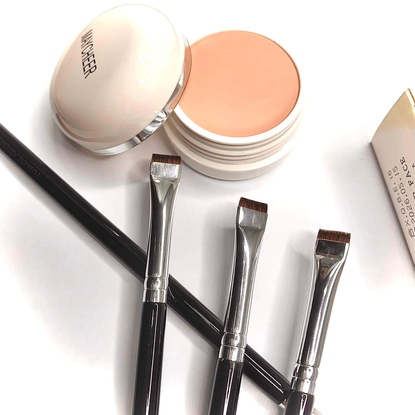 Aesthetics Brush for Lip and Brow Mapping