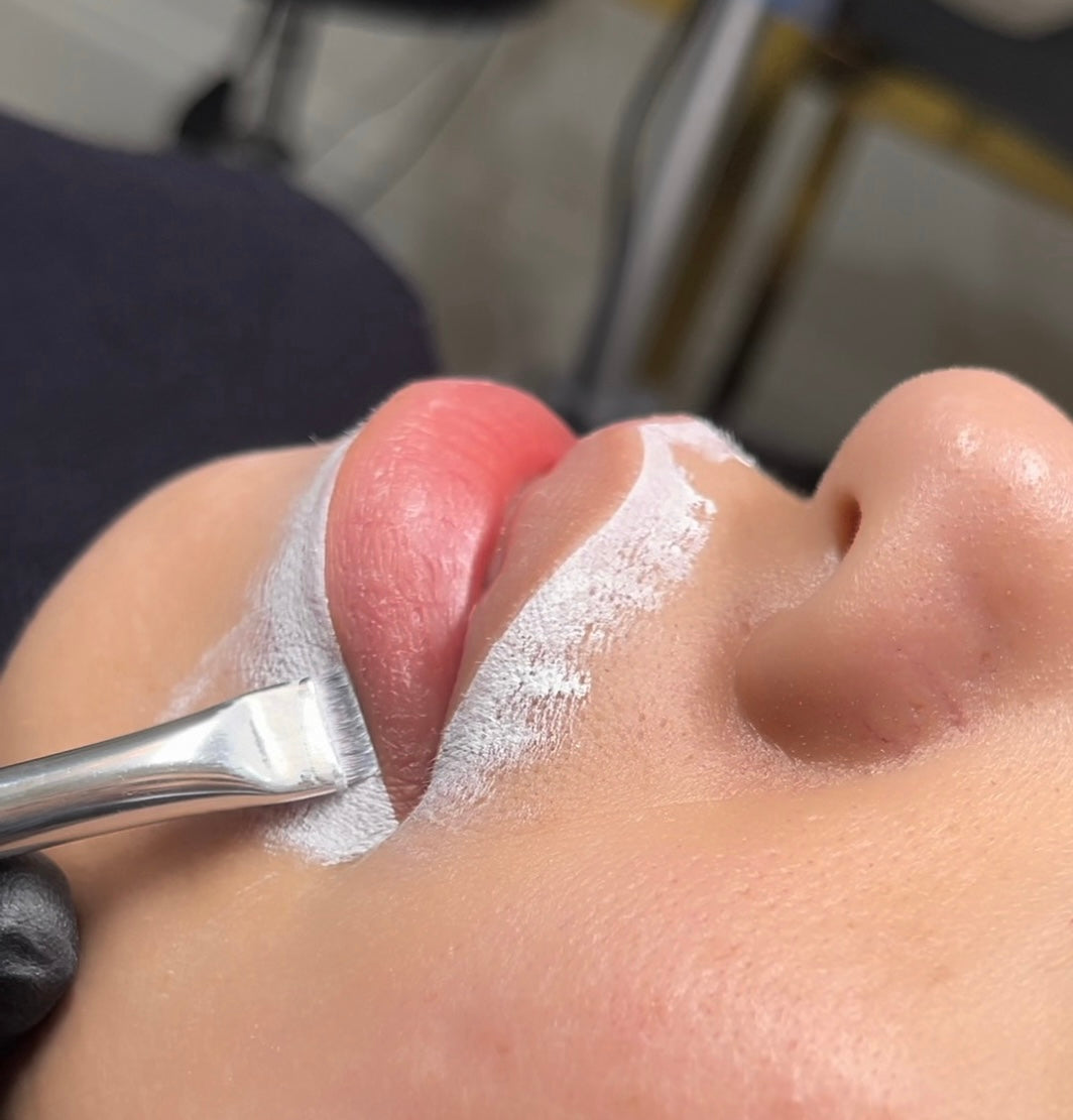 Clown White - Cream base for Lip and Brows Contours-65g